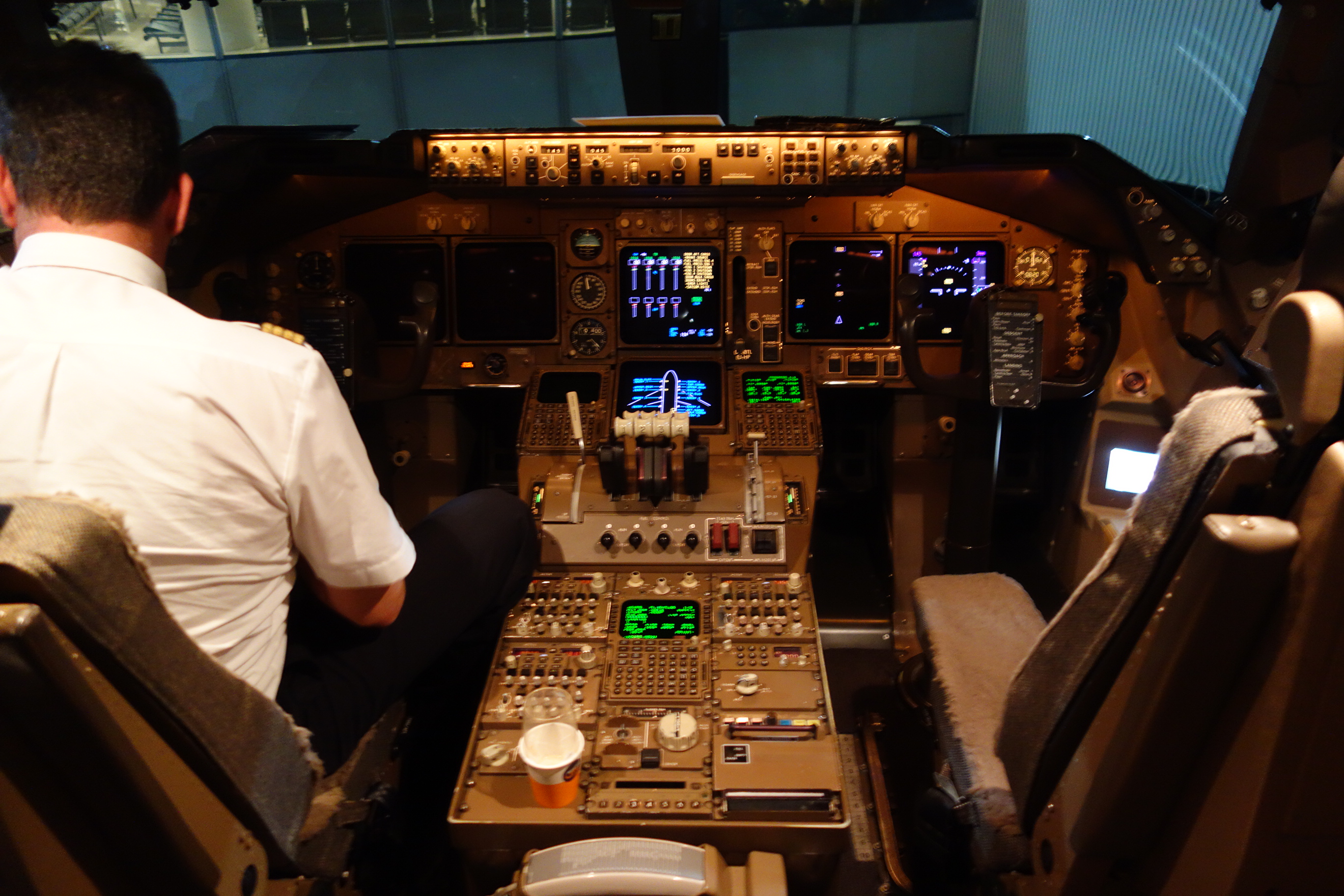 B747-400 cockpit after landing