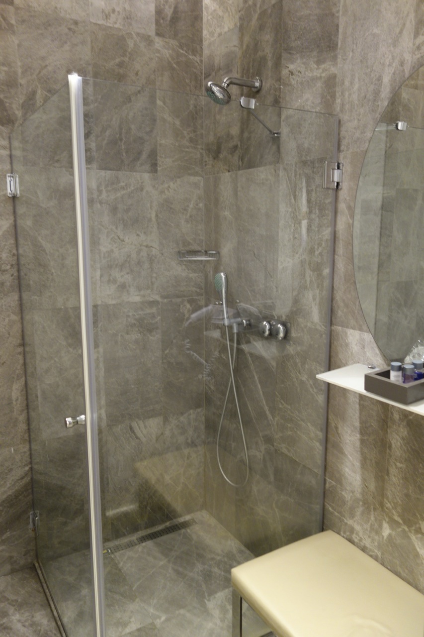 Nice-looking shower rooms